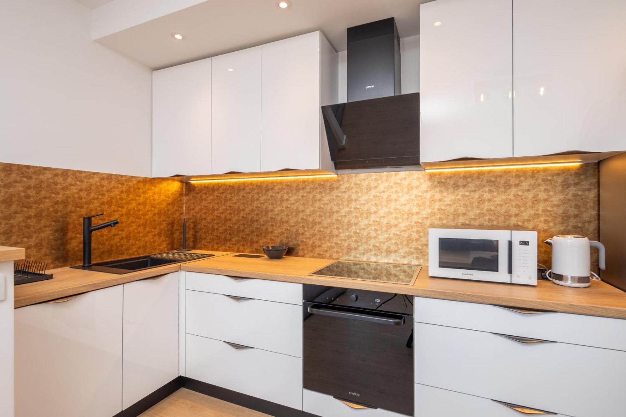 East Side Apartment Omis Bagian luar foto