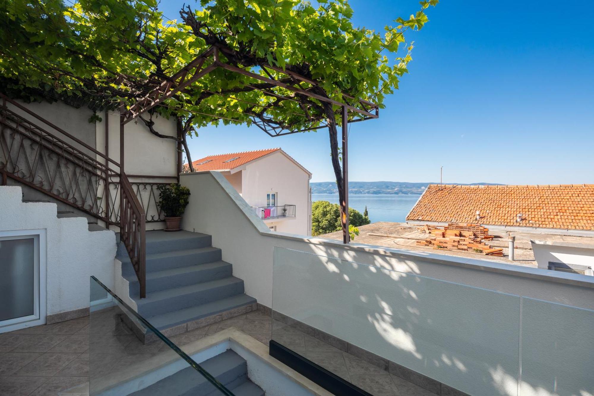East Side Apartment Omis Bagian luar foto