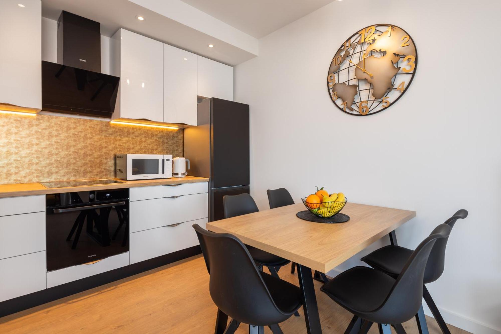 East Side Apartment Omis Bagian luar foto