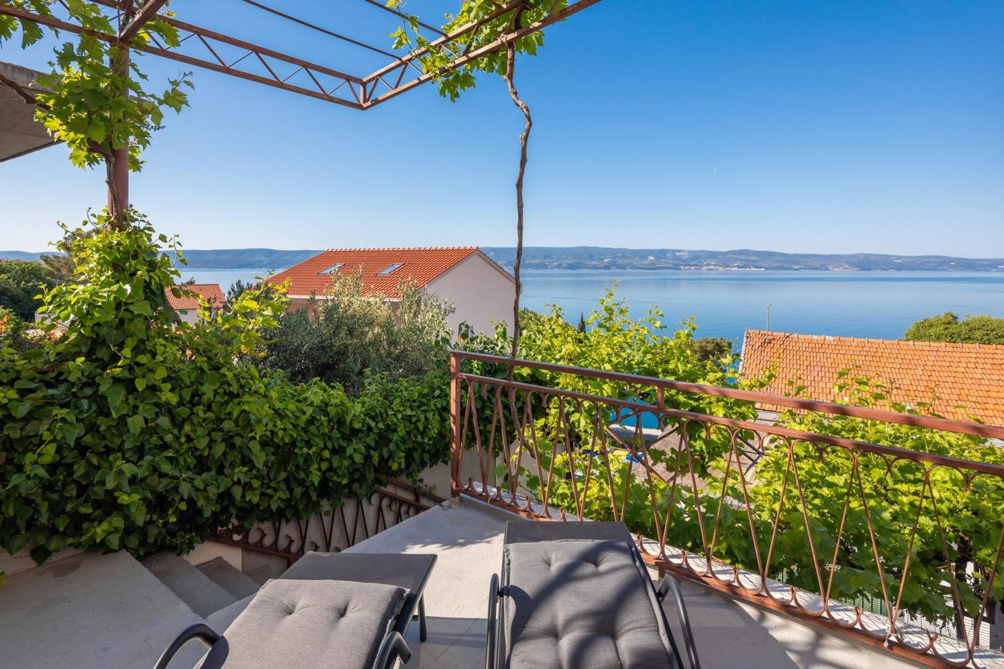 East Side Apartment Omis Bagian luar foto